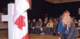 Community pauses to remember veterans