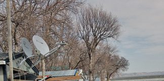 Warning issued about strong winds and ice