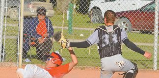 Home runs help fastball teams chalk up wins