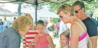 Blind baker serves up ‘Devine’ cookies, jams