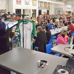 Farmers Curling – Crowd