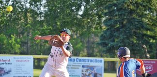 Starr hits grand slam for Pistons; Falcons win and tie