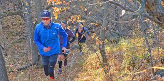 Race sends runners through park