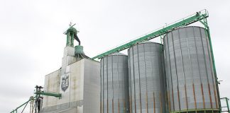 Langbank elevator accepts last load of grain