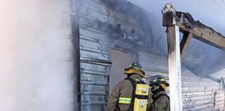 Fire destroys farm shop near Langbank
