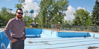 New swimming pool contract awarded