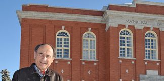 Streelasky wins fifth term as Melville mayor