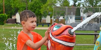 Melville splash park opens