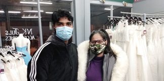 New dress store opens