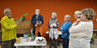 Lecturer offers knowledge at orchid seminar