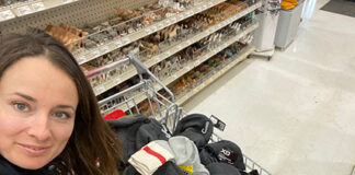 Indian Head woman giving to those in need for Christmas