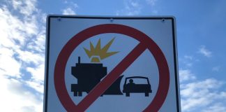 New snowplow signs warn drivers
