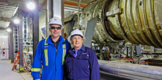 Energy minister tours pair of sustainable energy facilities