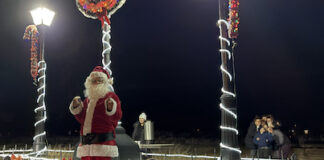 Community kicks off Christmas season at Miracle on Desmond Street