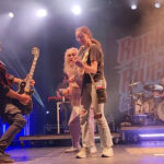 Vibank teen gets to rock on stage with with Collective Soul